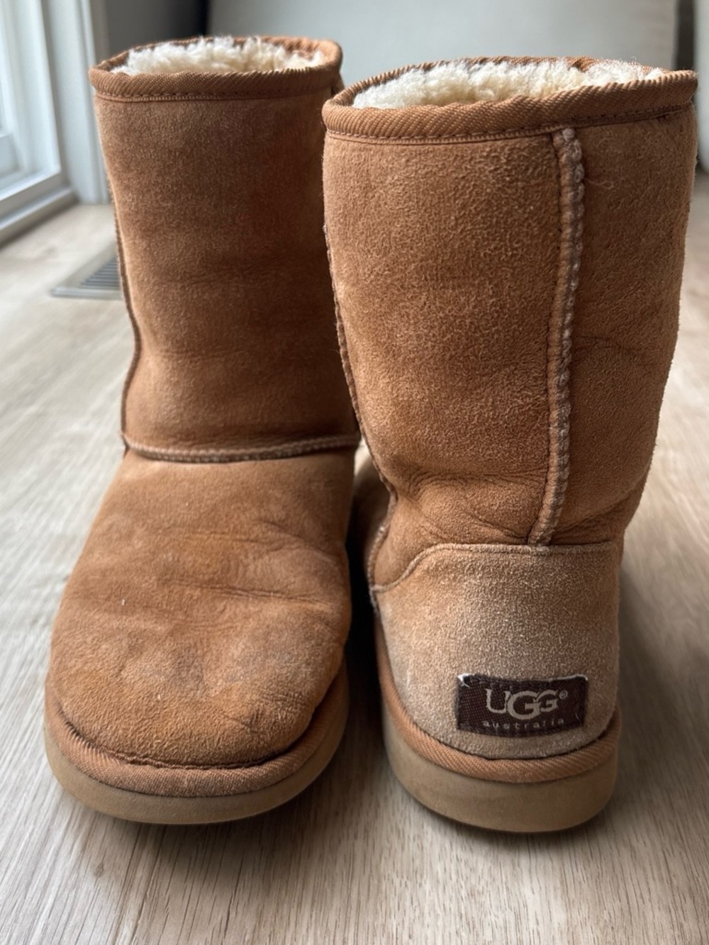 UGG Australia Classic Short Suede Leather genuine sheepskin Boots 7